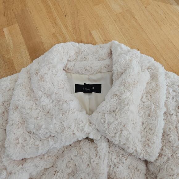 Alfani Faux Fur Rosette Coat Button Front Cream Sz L EUC - Picture 5 of 9